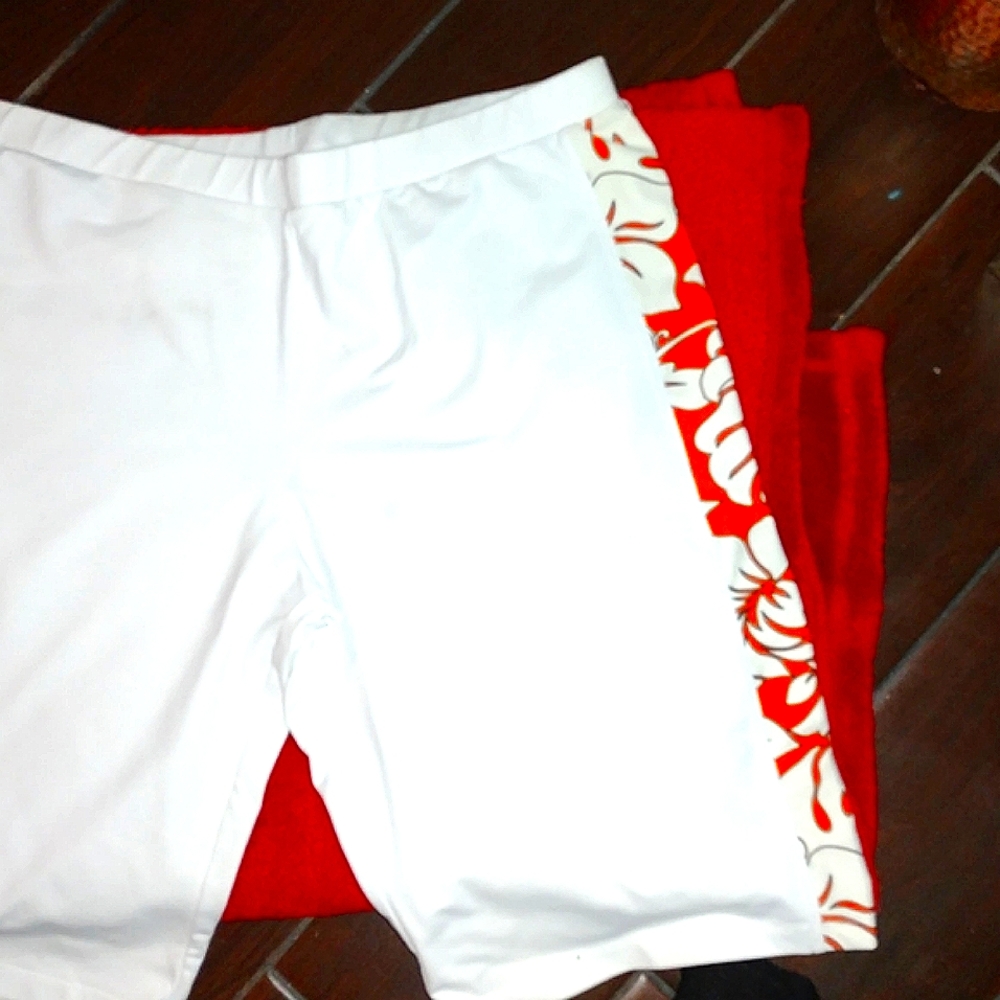 3xl Hawaiian brand yoga shorts NWOT free sox with purchase great quality❤️💙🐶🐾